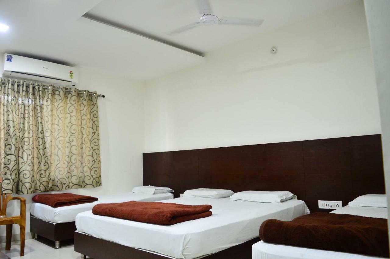 Hotel Maheshwari Avenue Ujjain Eksteriør billede