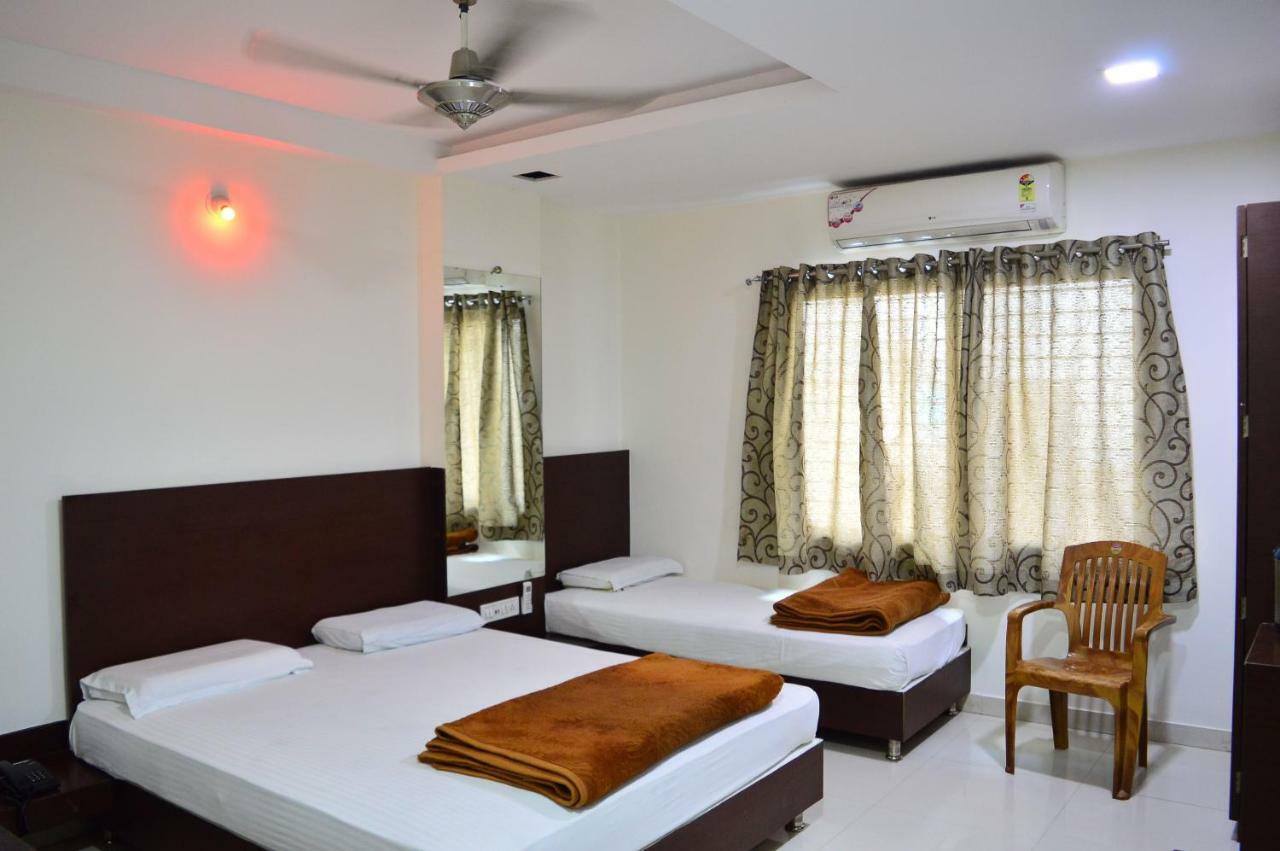 Hotel Maheshwari Avenue Ujjain Eksteriør billede
