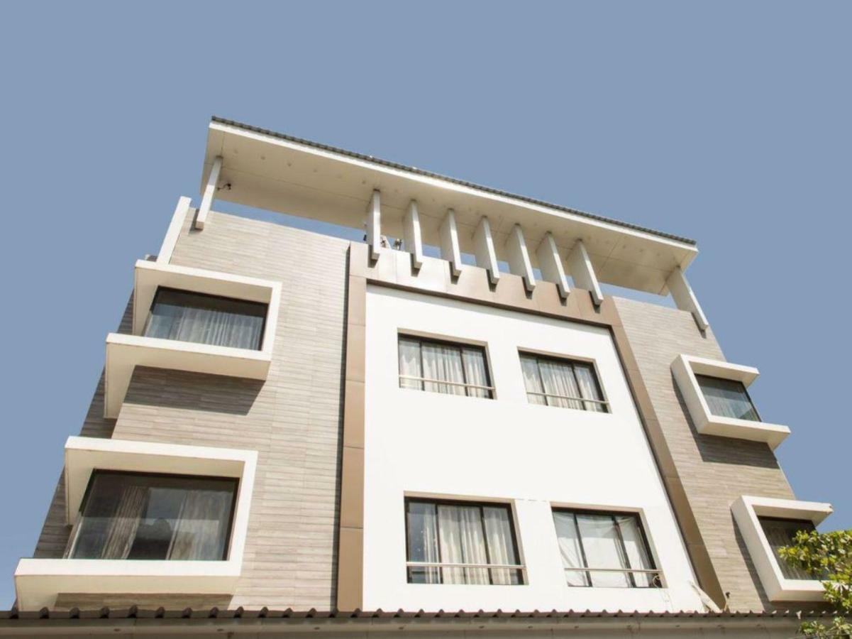 Hotel Maheshwari Avenue Ujjain Eksteriør billede